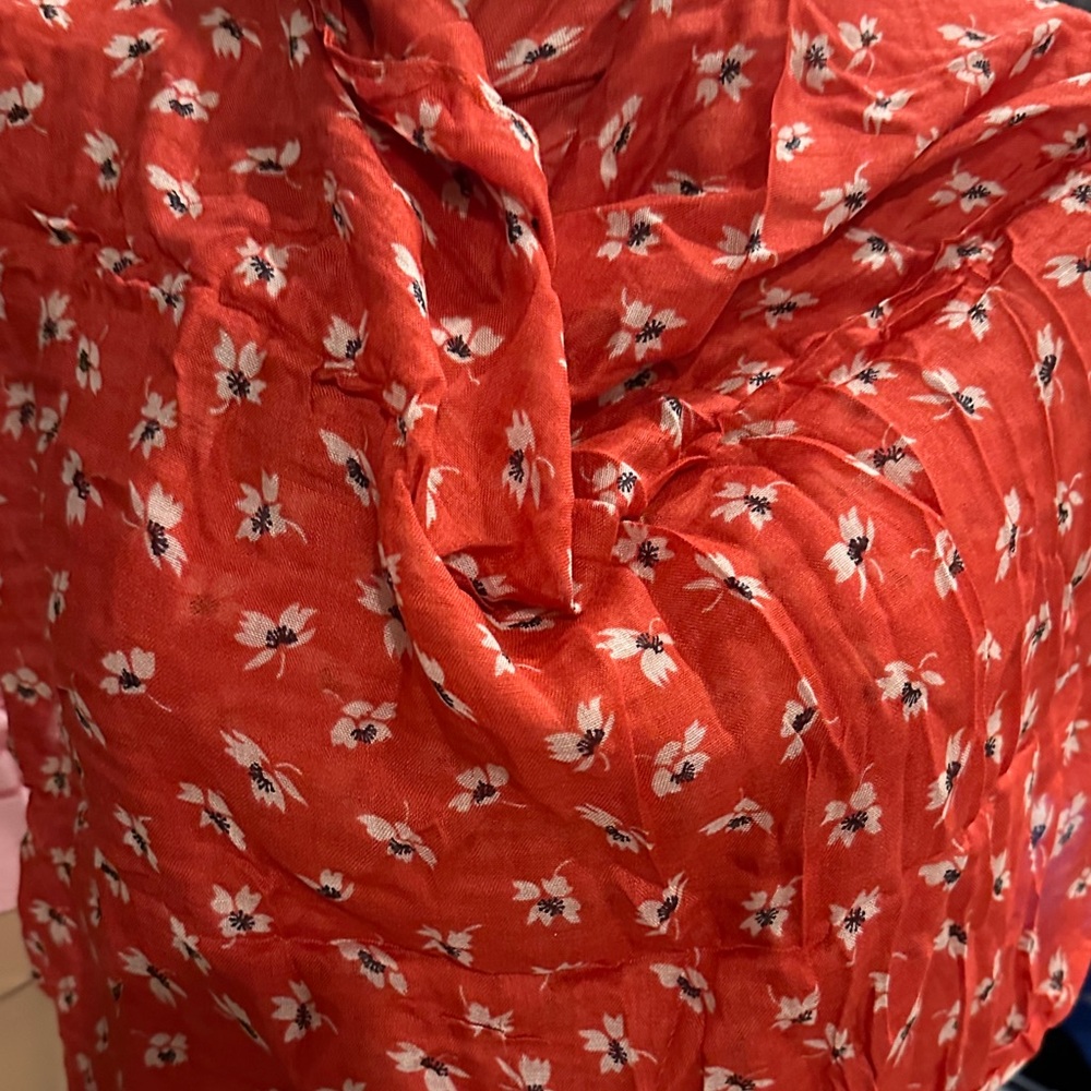 GAP Red Floral Scarf Size 23^72